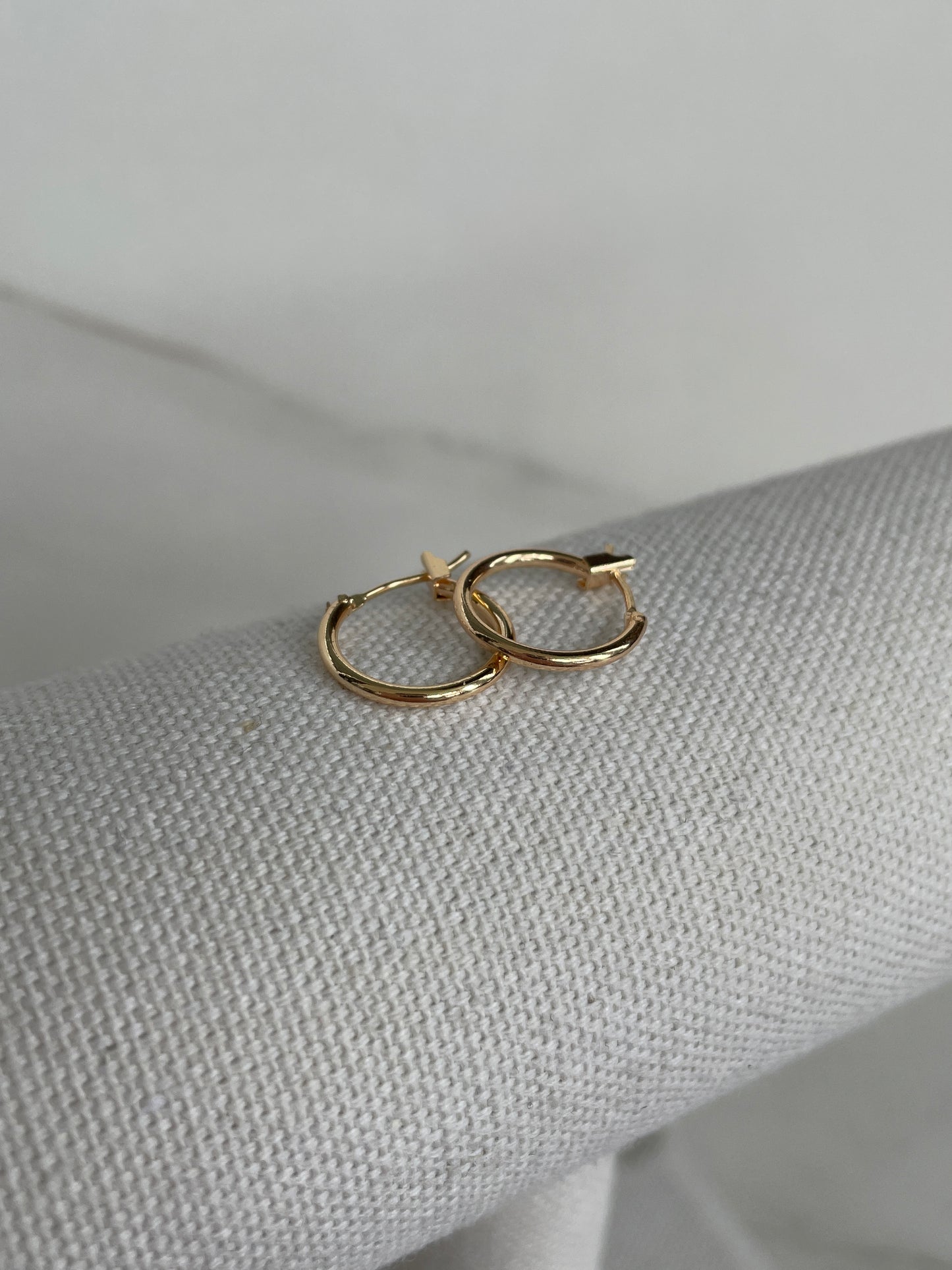 Mini Thin Classic Hoops