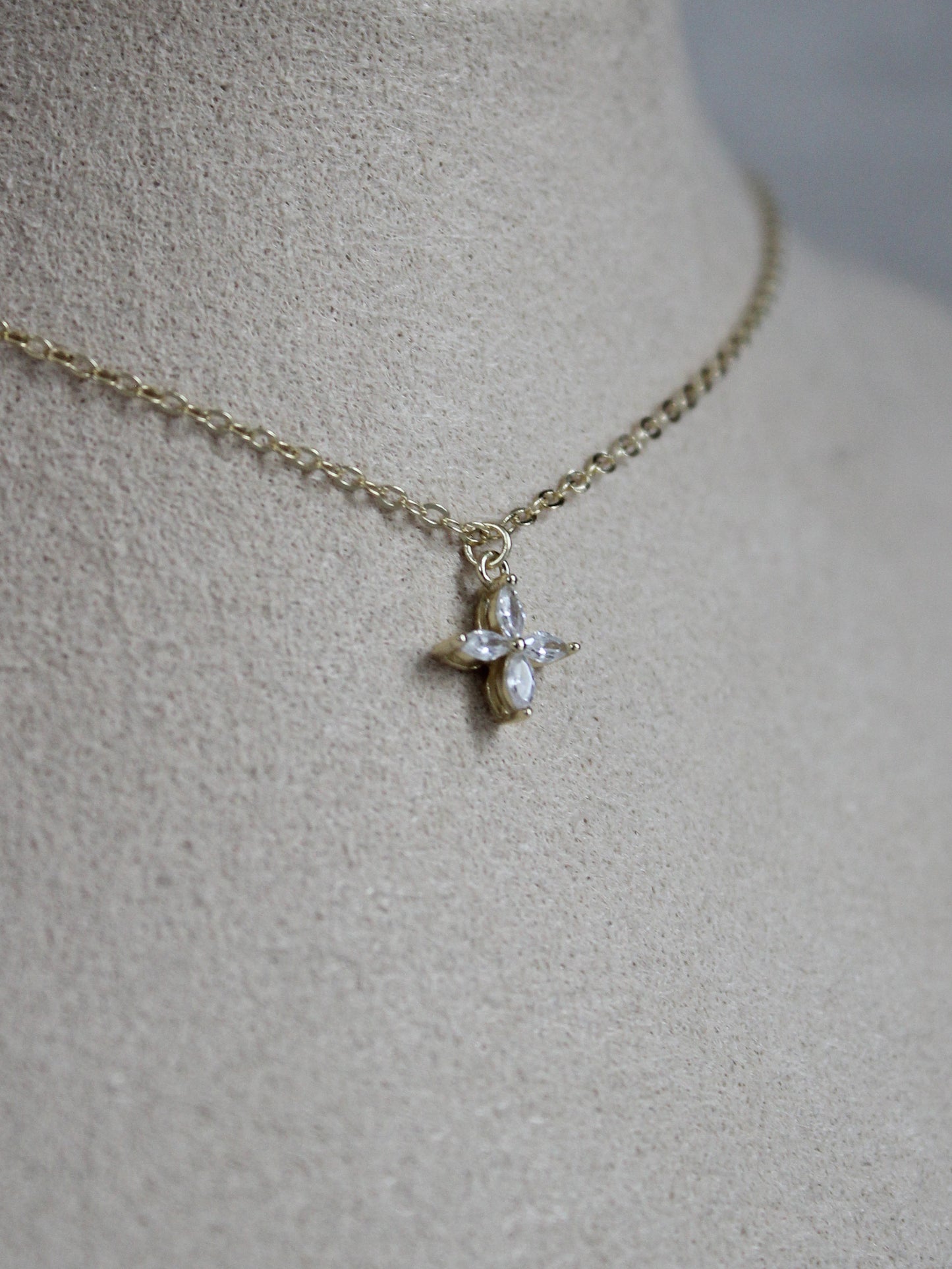 18K Vermeil Small Flower Necklace