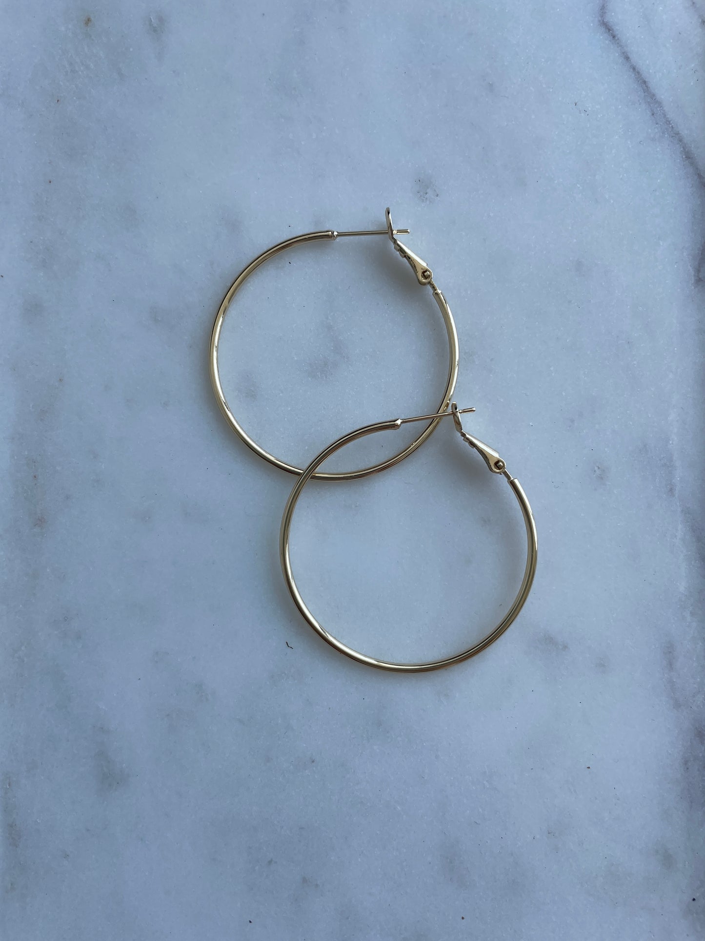 Thin Classic Hoops
