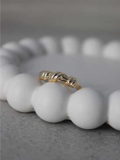 Knot Ring