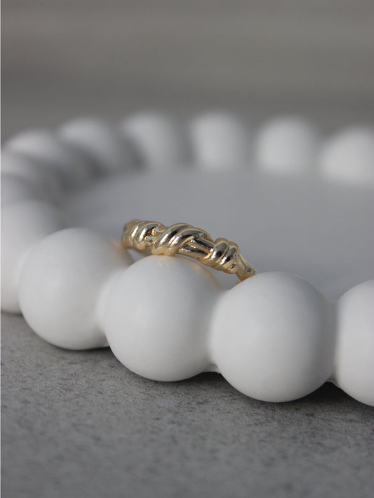 Knot Ring